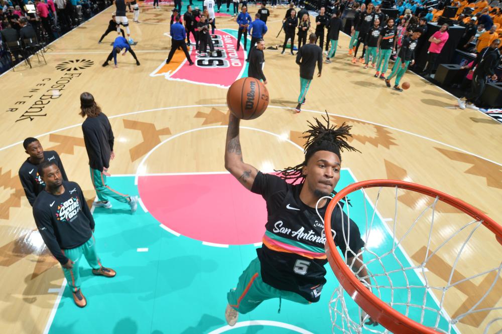 NBA G联赛惊险收官 杰弗里斯末节狂砍16分助斯托克顿绝杀南湾湖人